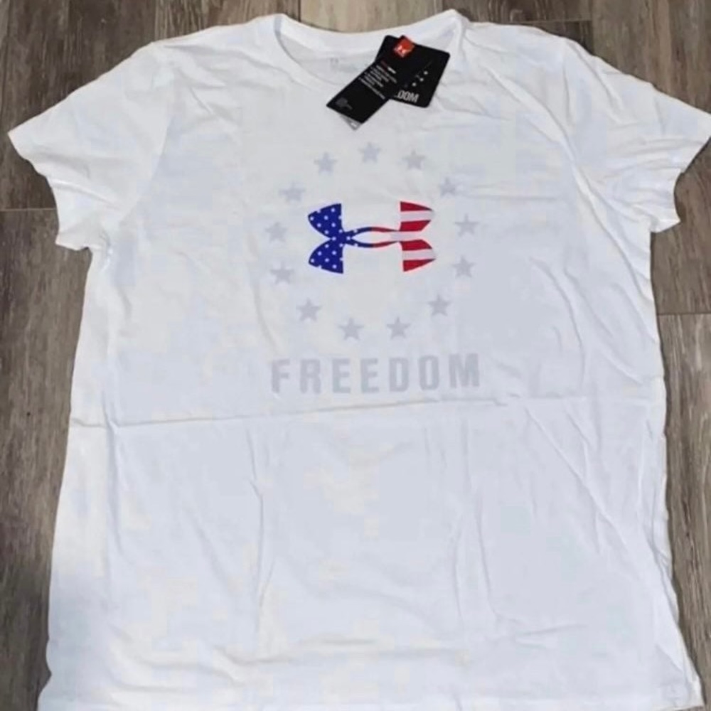 Under Armour New Women’s Stars and Stripes Freedom Shirt